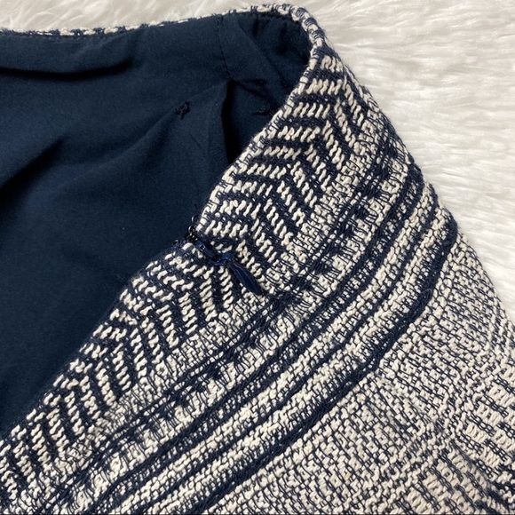 Banana Republic Woven Blue and Cream Mini Skirt 14 - Picture 5 of 8